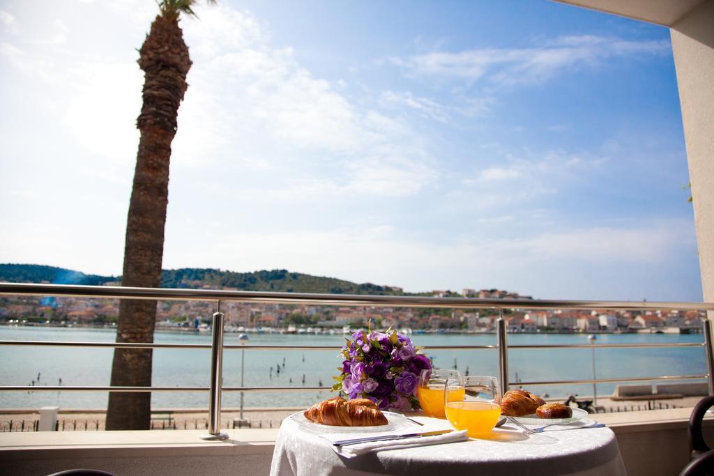 Apartments Svjetlana Trogir Eksteriør billede