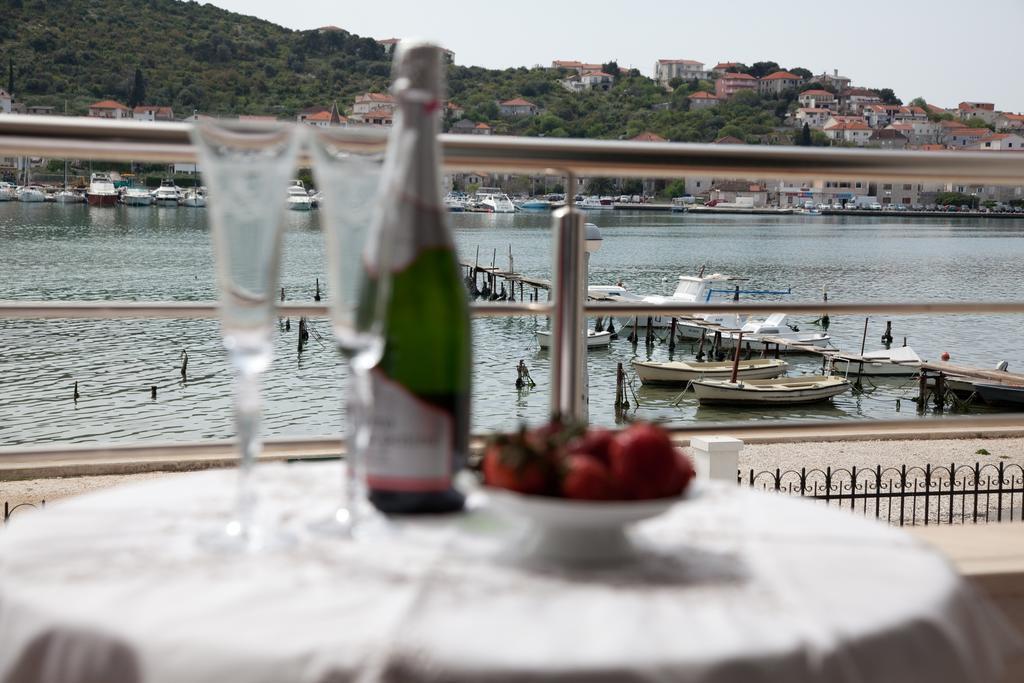 Apartments Svjetlana Trogir Eksteriør billede